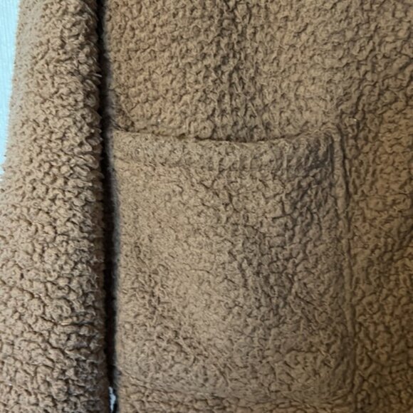 Fuzzy zip up - Picture 3 of 4